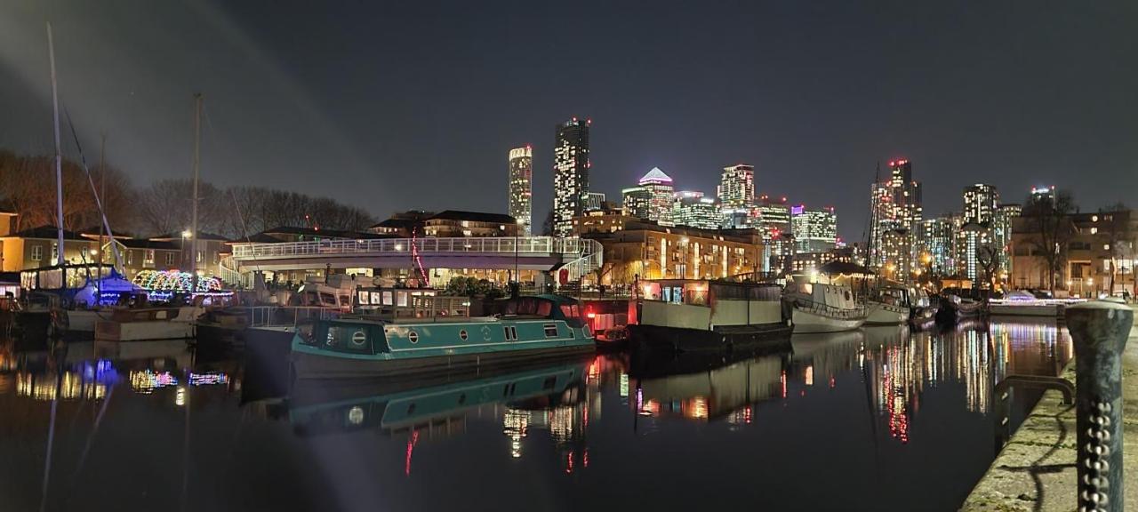 Stunning Massive Bedroom +Direct Thames River View Лондон Екстер'єр фото